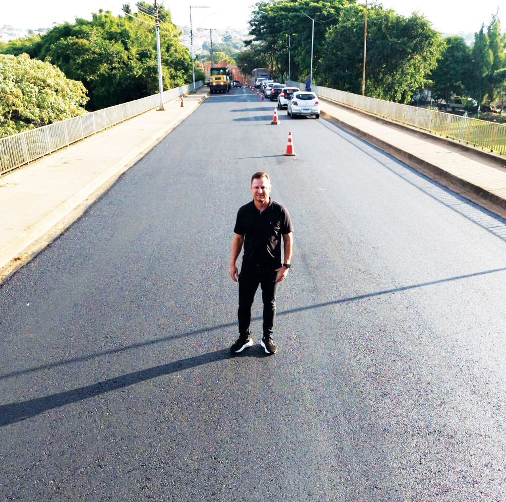 Bruno Barnabé acompanha obra de recuperação da Ponte do Padovani