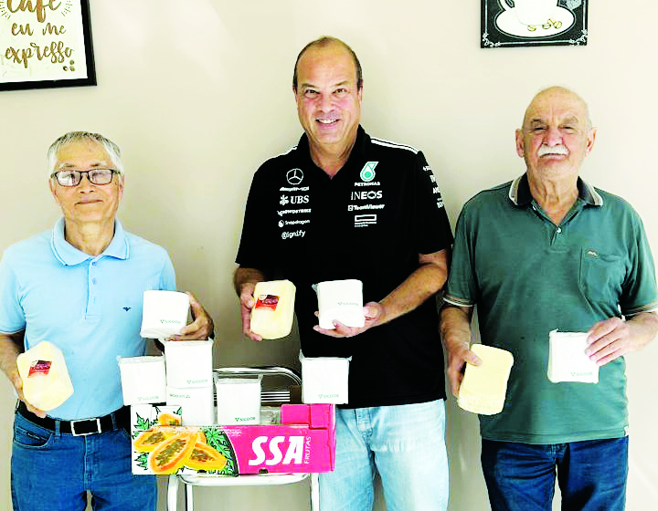 Rotary Club de Capivari faz doações para a Santa Rita